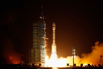 Alibaba thu nghiem giao hang bang ten lua, den noi trong vong 1 gio hinh anh