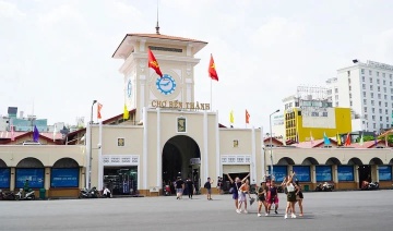 Bóc trần chợ hàng 'fake' trung tâm TP.HCM