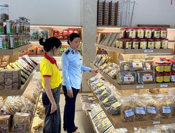'Nhieu mat hang gia tham chi mang ca tem chong gia' hinh anh