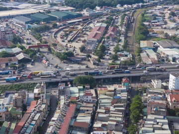 Phuong dong dan nhat TP.HCM sap di doi KCN de nhuong dat cho nha o hinh anh