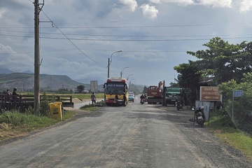 Hon 41.000 ty nang cap quoc lo, xay cao toc Dong - Tay tinh Dak Lak hinh anh