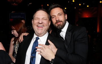 Ben Affleck se quyen gop tien kiem duoc tu phim cua Harvey Weinstein hinh anh