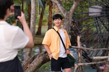Khach Han do xo den Nha Trang, Da Nang hinh anh