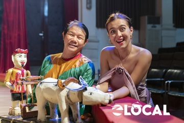 Di san mua roi qua goc nhin khach Anh o TP.HCM hinh anh