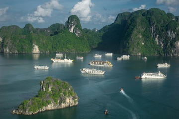 Cam bien, tam dung du lich tai nhieu dia phuong do bao so 3 hinh anh