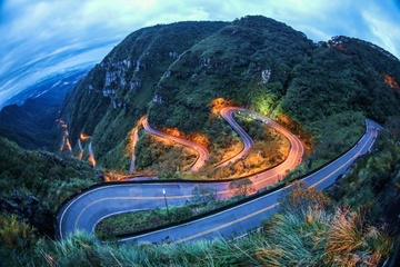 6 cung duong lai xe phieu luu nhat the gioi hinh anh