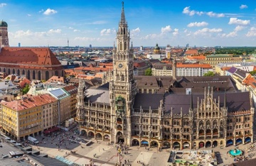 Dao buoc tren nhung con duong lat da o Munich hinh anh