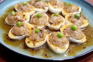 Cach lam trung nhoi thit don gian, ngon com hinh anh