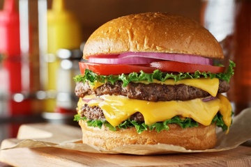 Cach lam banh burger pho mai chuan kieu My hinh anh