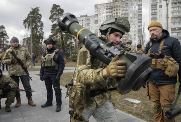 Them ten lua Javelin va Stinger cua My sap toi Ukraine hinh anh