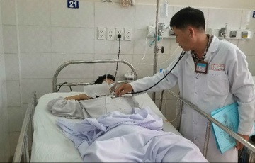 Nguoi dan ong uong thuoc diet chuot sau khi thua ca do bong da hinh anh
