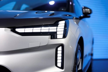 Volvo da dung hinh anh