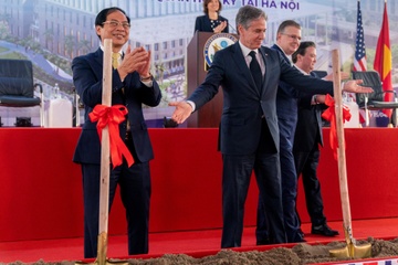 Toan canh le khoi cong dai su quan 1,2 ty USD cua My tai Ha Noi hinh anh