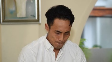 Pham Anh Khoa: 'Chi muon con gai tro ve nha, de om va noi loi xin loi' hinh anh