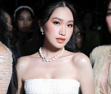 Nhan sac nguoi dep Hoa hau Viet Nam duoc Doan Van Hau om an ui hinh anh