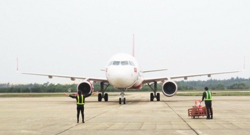 Thu tuong yeu cau Bo GTVT to chuc lai luc luong an ninh hang khong hinh anh