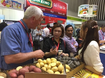 Thuc pham nuoc ngoai chon thi truong Viet hinh anh