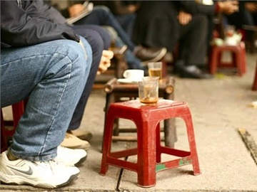 Ca phe don bot bap, dau tuong, hoa chat tran lan he pho hinh anh
