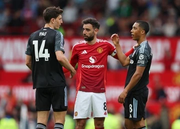 MU dap tan hy vong du Champions League cua Aston Villa hinh anh