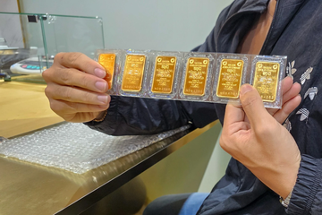 Giá vàng miếng bất ngờ lao dốc