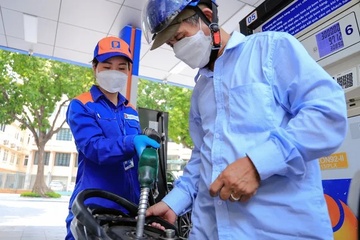 Dư 6.000 tỷ, vì sao quỹ bình ổn giá xăng dầu ‘án binh bất động’?