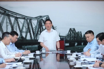 Pho thu tuong: Mo ngay trang thong tin dien tu ve gia vang hinh anh