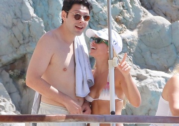 Ky nghi tai Phap cua nguoi mau Sofia Richie va chong sap cuoi hinh anh