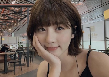 Loat nguoi dep gay tranh cai trong mot thang hinh anh