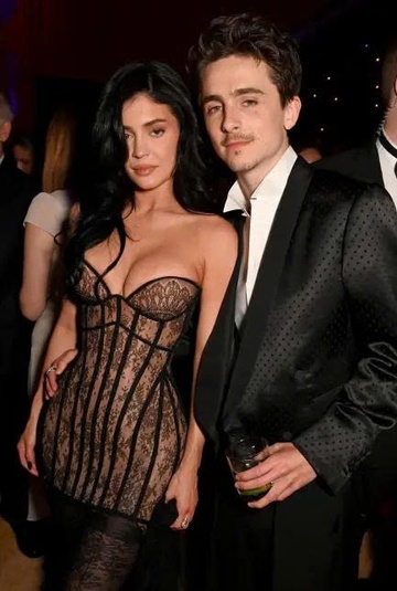 Kylie Jenner, Timothee Chalamet, giai tri anh 1