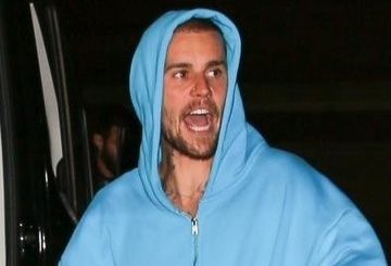 Justin Bieber gian du hinh anh