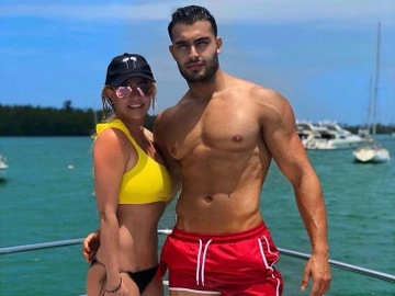 Chong cu Britney Spears buc xuc hinh anh