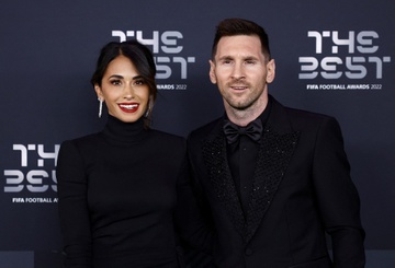 Tinh tiet moi vu sieu thi nha vo Messi bi xa sung hinh anh