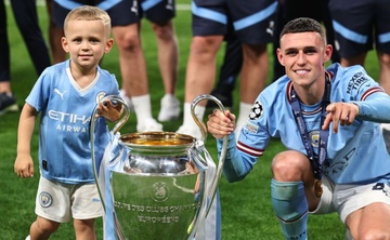 Con trai Phil Foden thanh hien tuong mang hinh anh