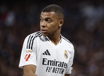 Phan ung cua Mbappe khi lien tuc sut hong phat den hinh anh