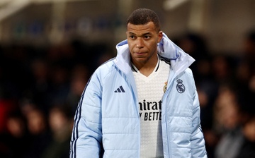Mbappe hoi phuc than toc hinh anh