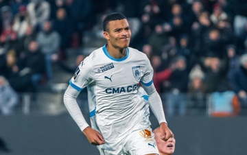 CDV Marseille gay suc ep voi Greenwood hinh anh