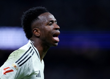 Vinicius phai thay doi neu Alonso den Real Madrid hinh anh