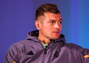 Kroos chi ra diem dang so cua Barcelona hinh anh