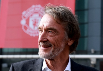 Cầu thủ MU bất mãn với Sir Jim Ratcliffe