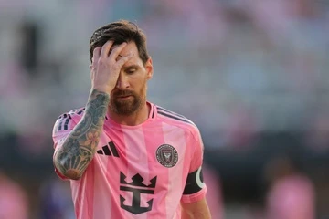Doi cua Messi khung hoang hinh anh
