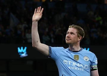De Bruyne giảm mạnh thu nhập tại Napoli