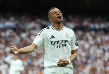 Mbappe nhan vinh du lon o Real Madrid hinh anh