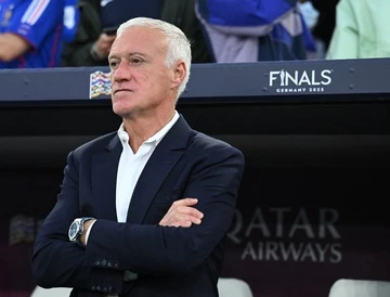 CDV Phap keu goi sa thai HLV Deschamps hinh anh