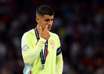 Morata bi doa giet hinh anh