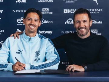 Man City công bố 'bom tấn' 70 triệu euro