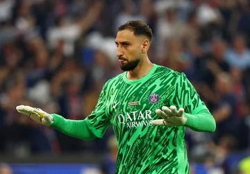PSG ra dieu kien voi Donnarumma hinh anh