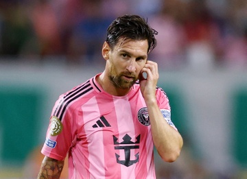 Moi thu giua Messi va PSG hinh anh