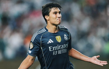Real Madrid chot tuong lai 'hien tuong' 21 tuoi hinh anh