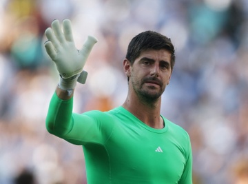 Courtois cuu thua xuat than hinh anh
