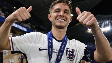 Man City rao bán nhà vô địch Euro U21